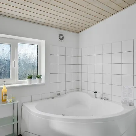 Annakarin - 1-2km From The Sea By Interhome *
